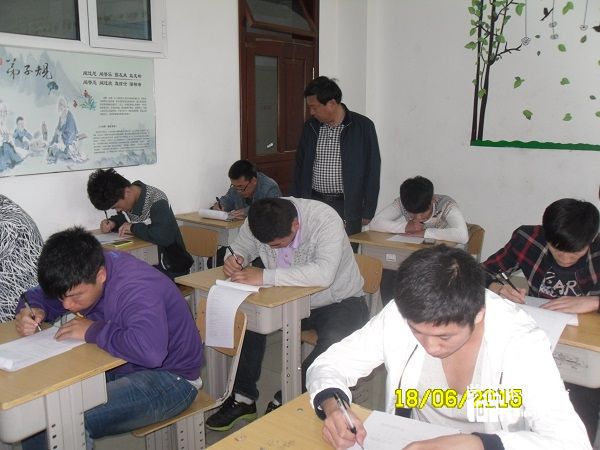 熱烈祝賀呼職院順利完成機(jī)電一體化專業(yè)學(xué)生職業(yè)能力測(cè)評(píng)